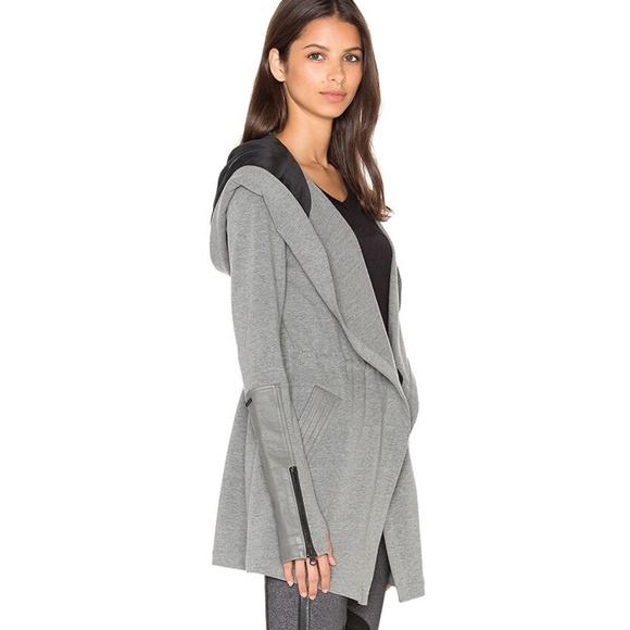 ✨NWT✨ BLANC NOIR Traveler Hooded Wrap Jacket in Heather Grey Black Sz Small - Picture 4 of 16